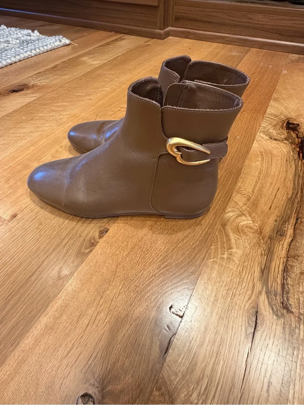 Larroude sleek tan